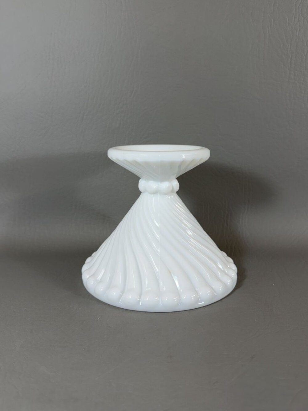 Vintage Westmoreland Milk Glass Ball Swirl Pedestal Candy Dish Compote Bowl - Picture 4 of 10